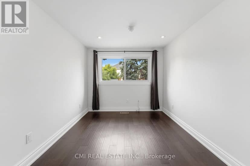 677 Lomond Crescent — photo 25 of 40