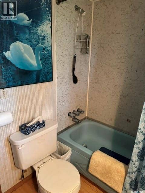2220 Spruce CRESCENT — photo 10 of 26