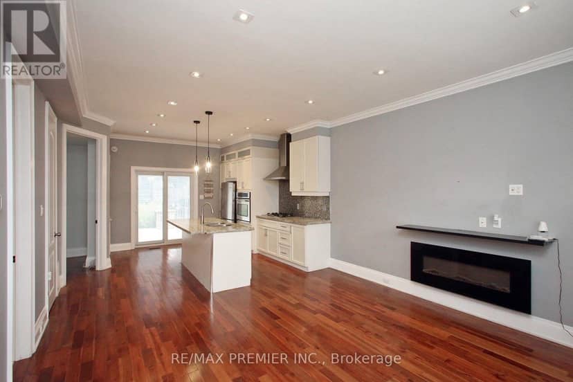 226 Ritson Road S — photo 4 of 23