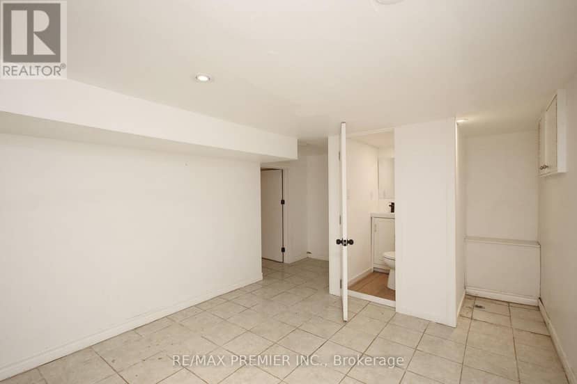 226 Ritson Road S — photo 19 of 23