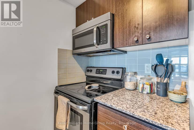 3410 - 2015 Sheppard Avenue E — photo 16 of 38