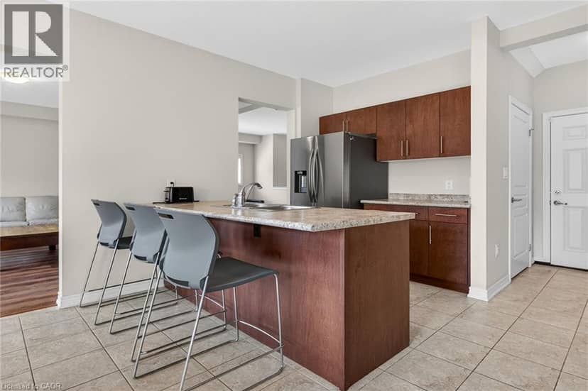 9 WINTERBERRY Boulevard — photo 18 of 40