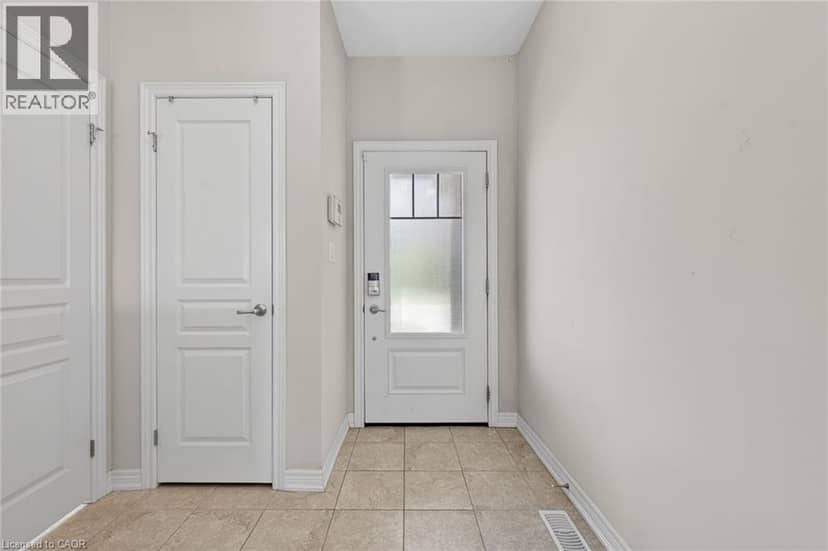9 WINTERBERRY Boulevard — photo 3 of 40