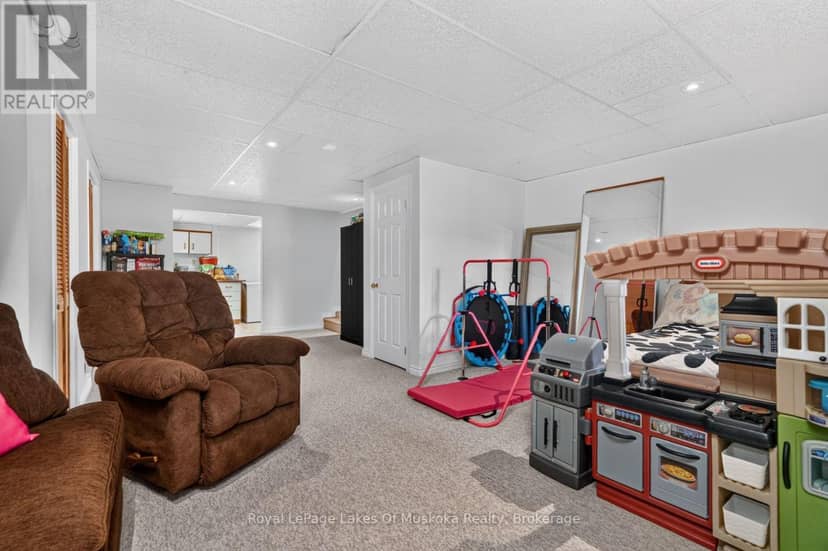 570 John Street S — photo 34 of 40
