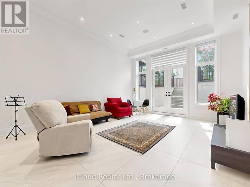 64 Risebrough Avenue — photo 33 of 37