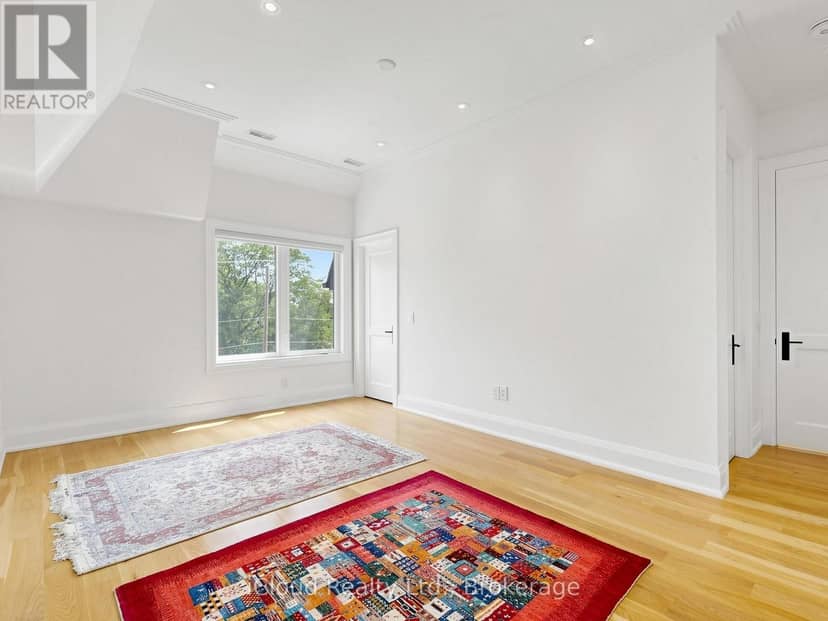 64 Risebrough Avenue — photo 32 of 37