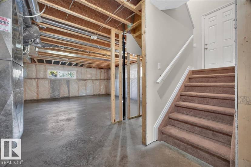 4925 51 AV — photo 28 of 35