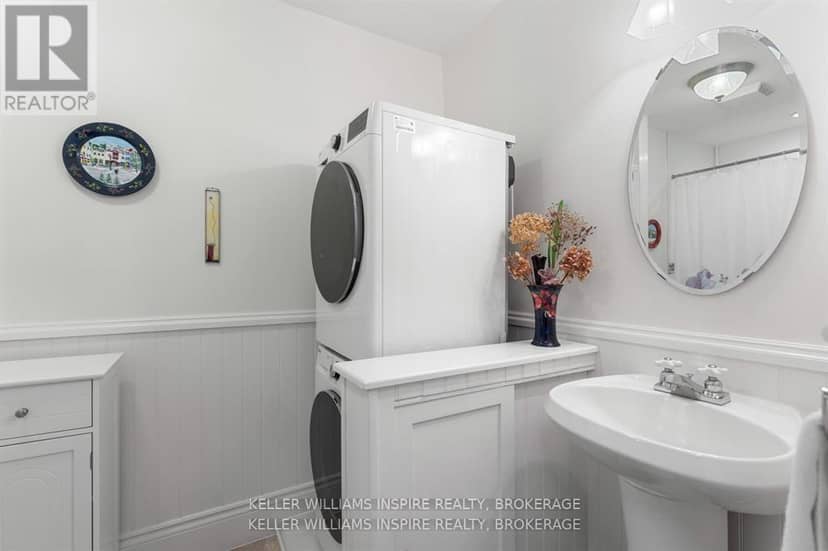 124 John Street — photo 28 of 40