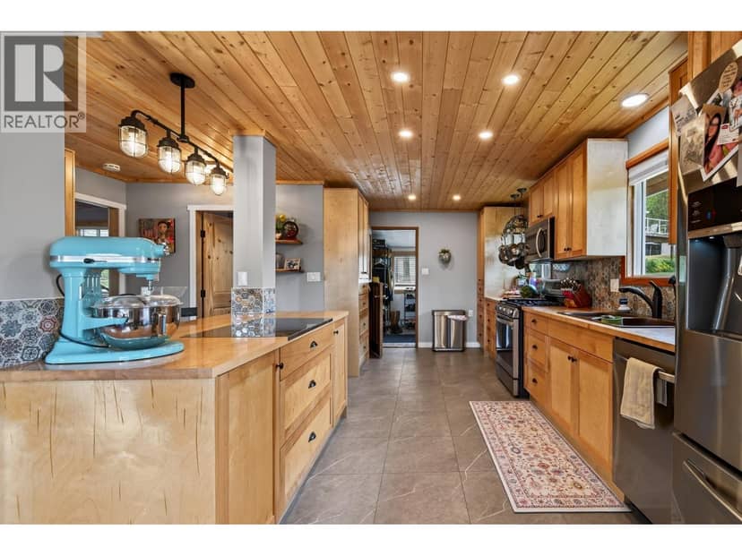 6294 MULLIGAN DRIVE, Horse Lake, photo 8