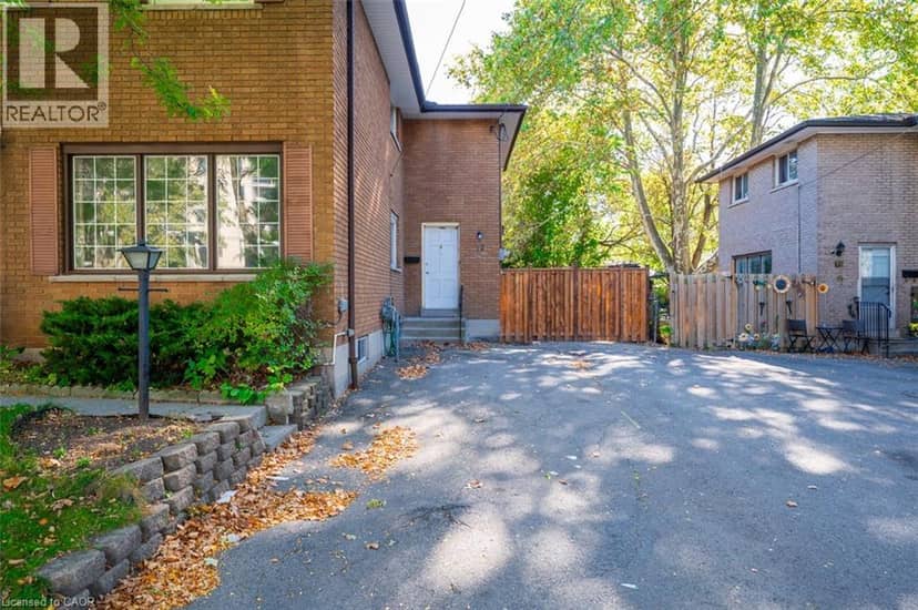 108 & 110 DELAWANA Drive, Hamilton, photo 5