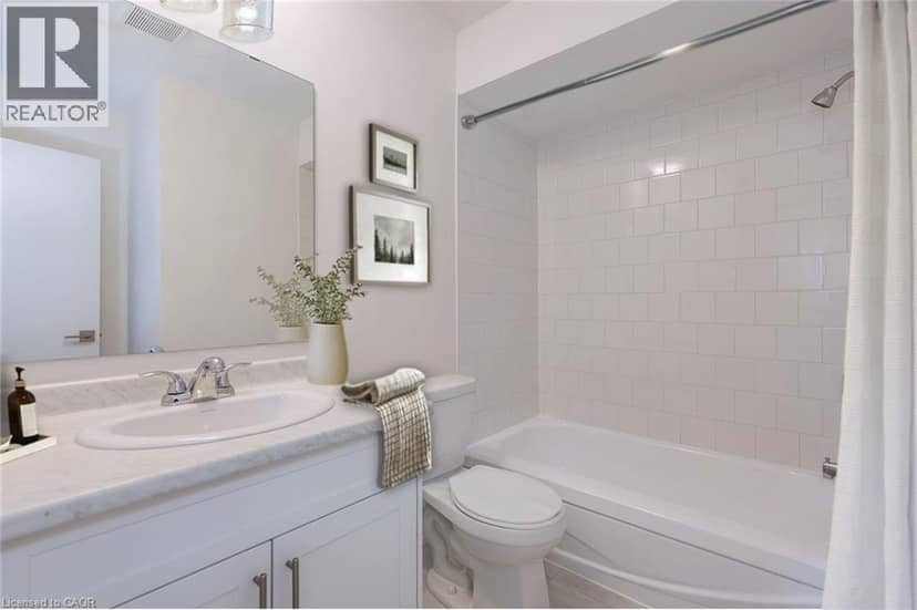 108 & 110 DELAWANA Drive, Hamilton, photo 7