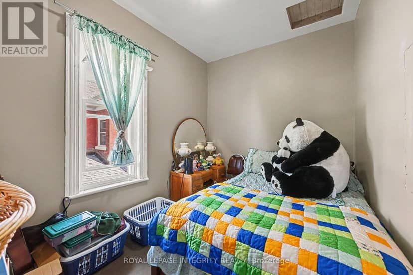 48 Elmsley Street S — photo 15 of 24