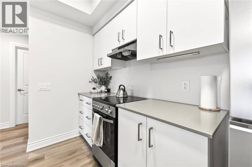 259 KING Street E Unit# 303 — photo 11 of 38