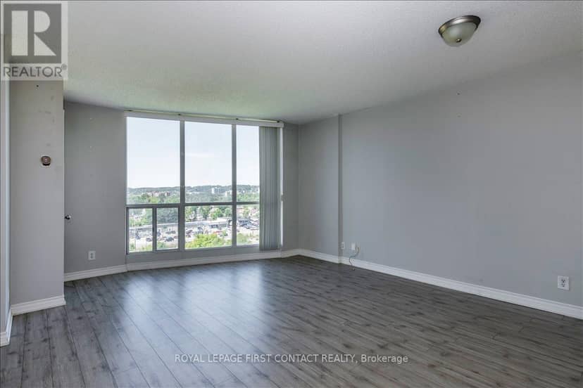 709 - 65 Ellen Street — photo 5 of 17