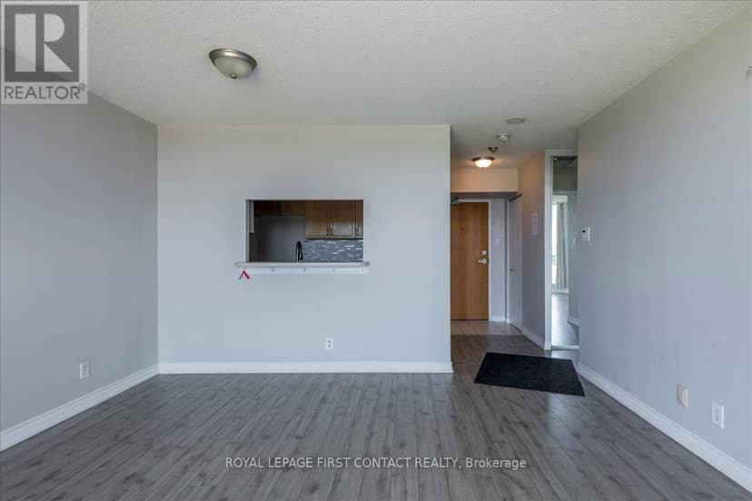 709 - 65 Ellen Street — photo 6 of 17