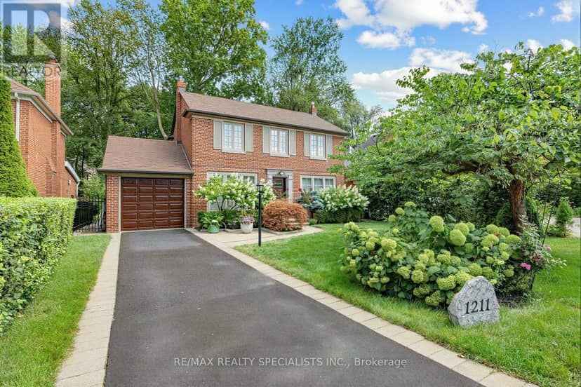 1211 Royal York Road — photo 3 of 38