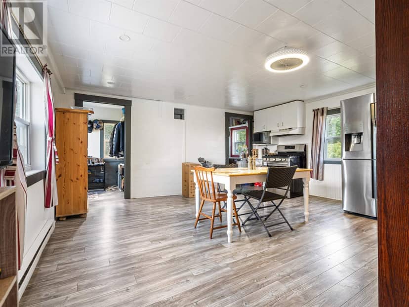 5863 Highway 16, Queensport, photo 8