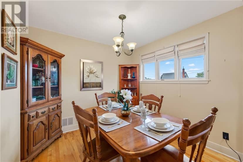 106 Rockview Road — photo 9 of 40
