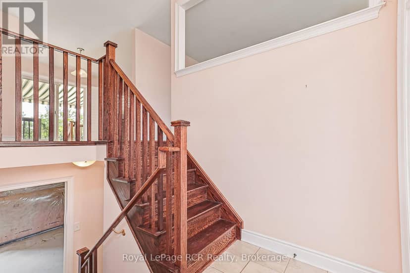 252 Spruce Street — photo 6 of 40