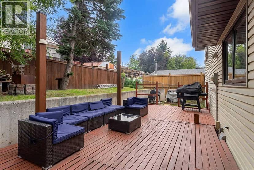 139 WHITLOCK Close NE — photo 31 of 40