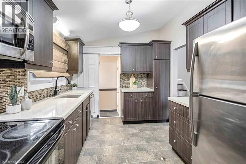 85 RANCHDALE Drive — photo 14 of 37