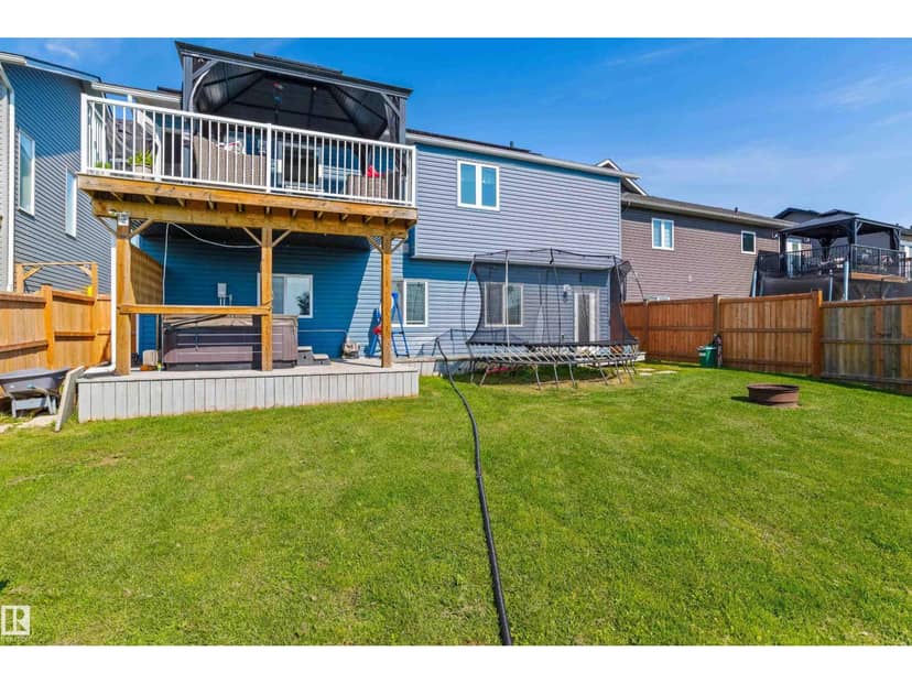4927 57 AV — photo 33 of 40