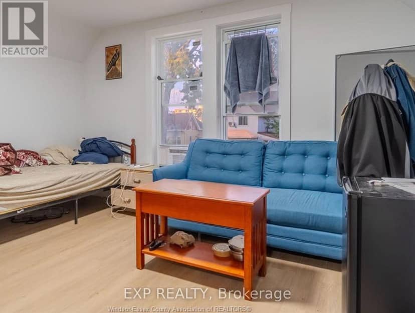 523 Caron Avenue — photo 10 of 14