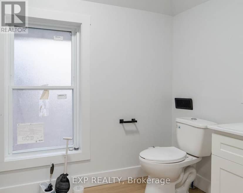 523 Caron Avenue — photo 11 of 14