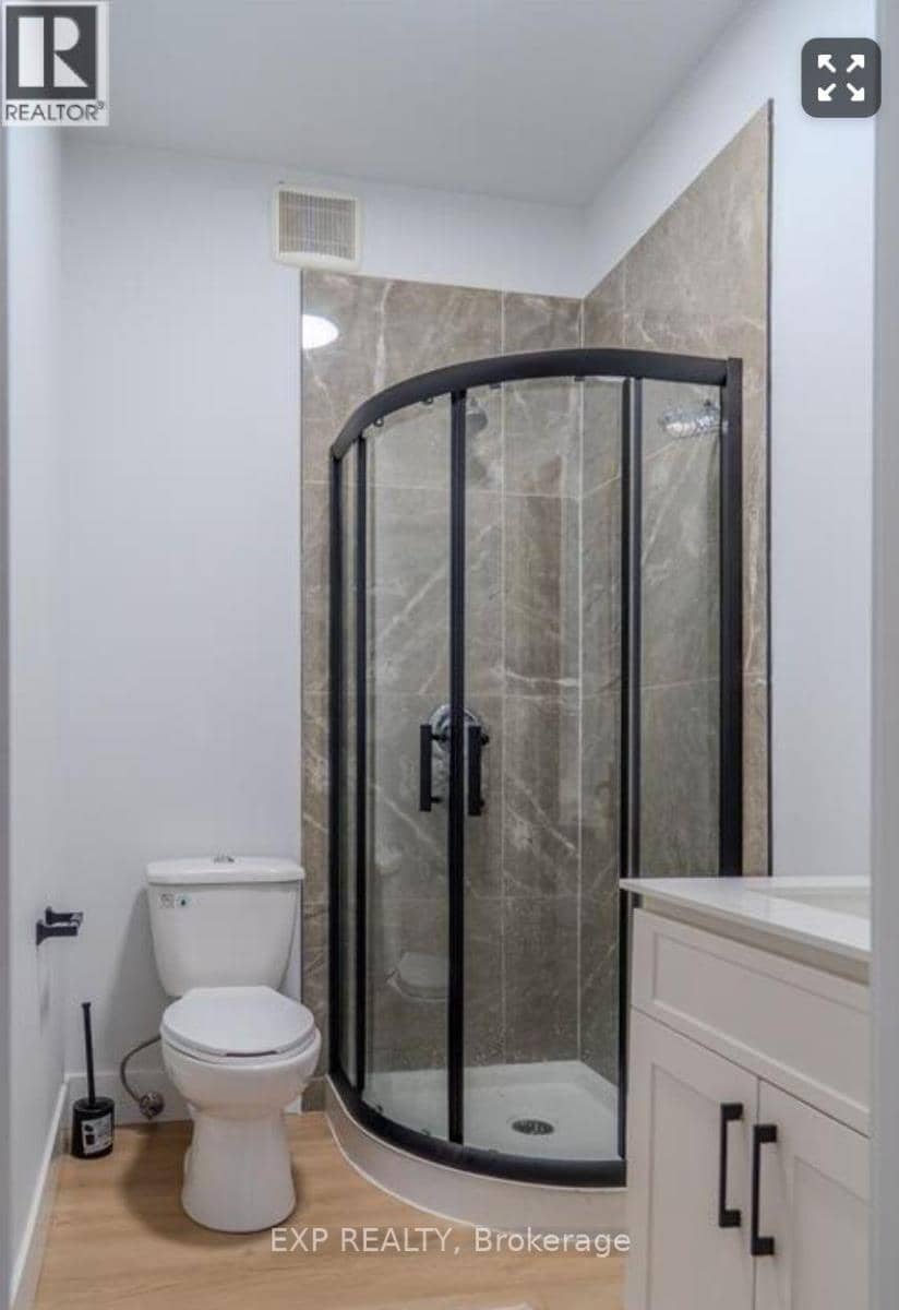 523 Caron Avenue — photo 3 of 14