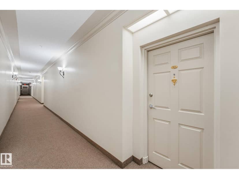 #302 9811 96A ST NW, Edmonton, photo 7
