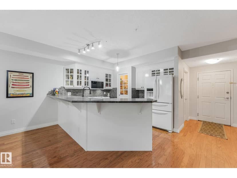 #302 9811 96A ST NW — photo 17 of 40