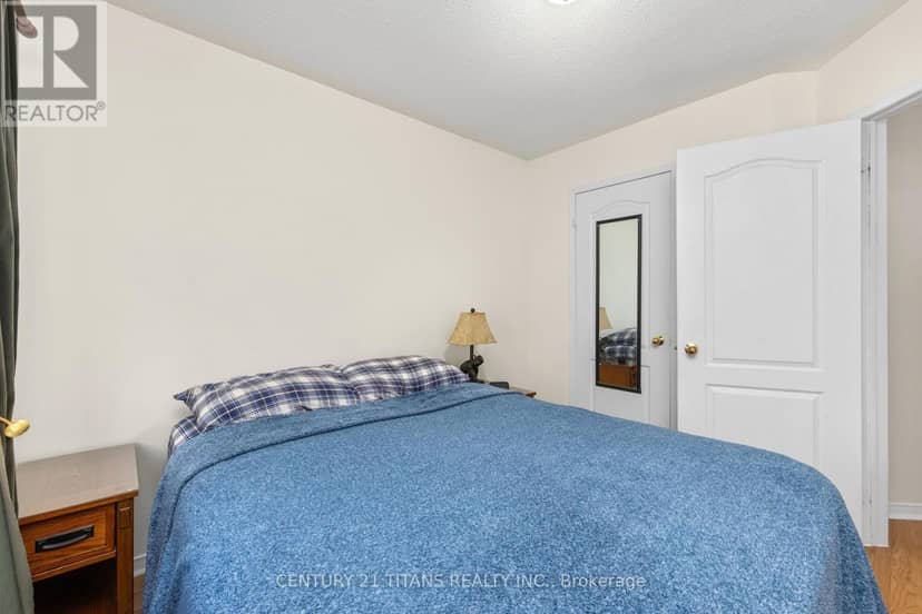 69 Rampart Crescent — photo 15 of 37