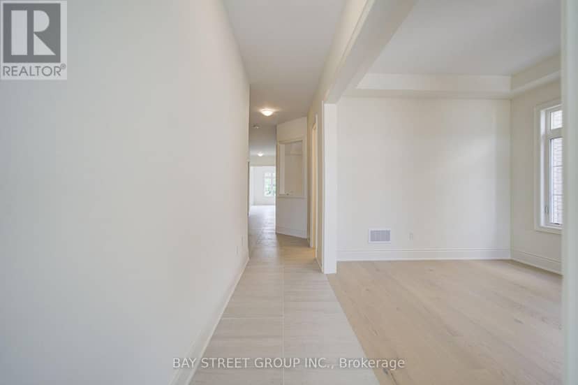 42 Big Willow Crescent — photo 3 of 40