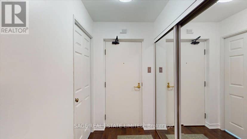 208 - 88 Charles Street E — photo 24 of 29