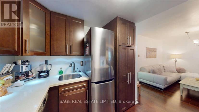 208 - 88 Charles Street E — photo 7 of 29
