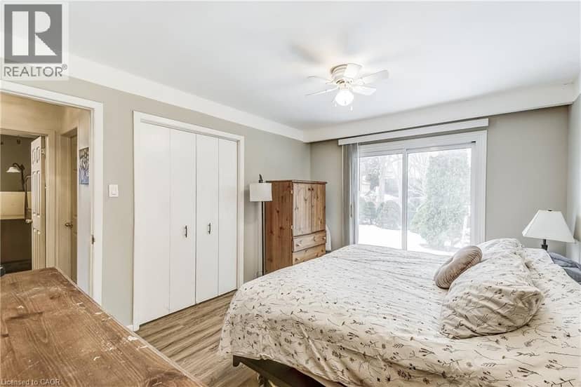 2145 SANDRINGHAM Drive — photo 16 of 24