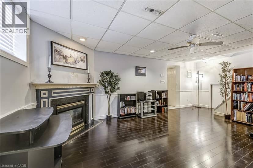 2145 SANDRINGHAM Drive — photo 20 of 24