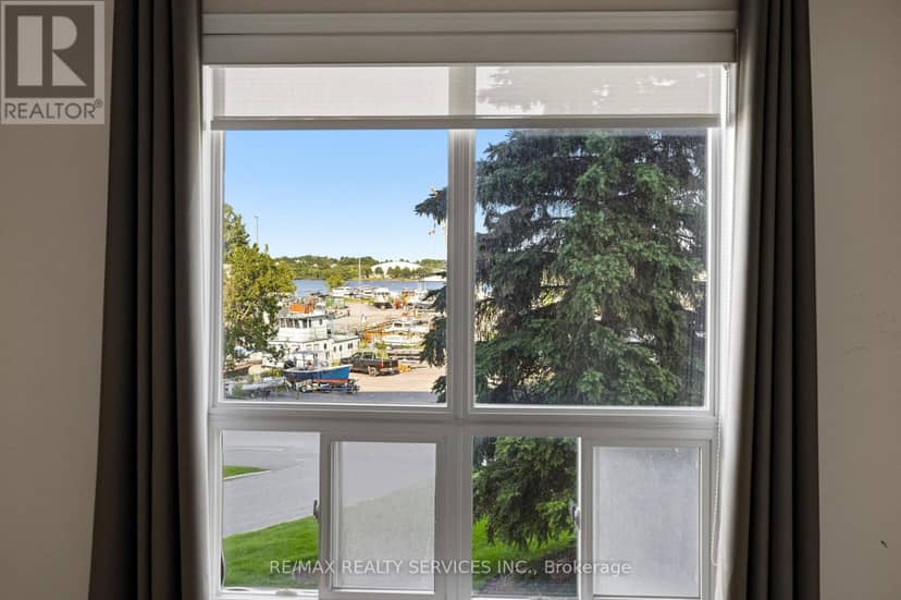 212 - 350 Wellington Street — photo 28 of 39