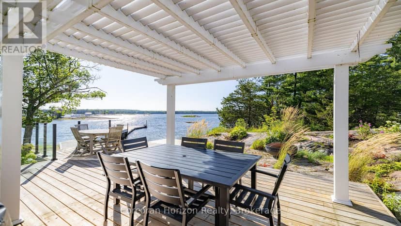 4476 Island 1040/LITTLE Beausoleil Island — photo 4 of 40