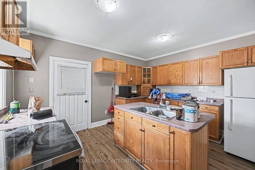 42 Elmsley Street S — photo 11 of 33