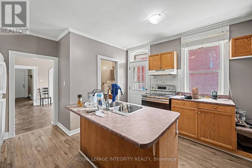 42 Elmsley Street S — photo 13 of 33