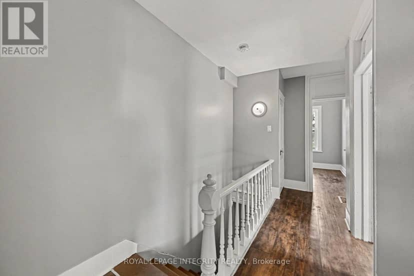 42 Elmsley Street S — photo 17 of 33