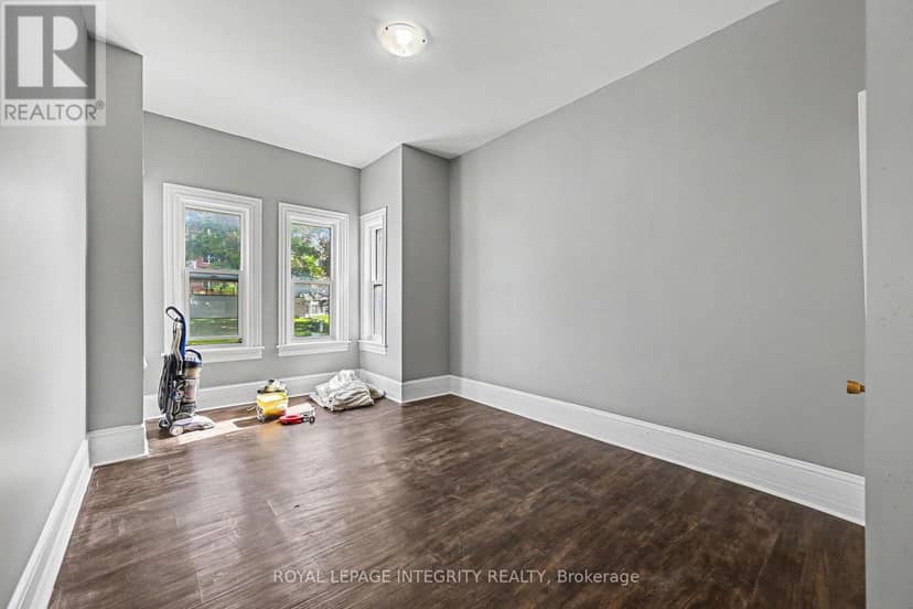 42 Elmsley Street S — photo 18 of 33