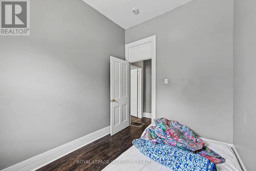 42 Elmsley Street S — photo 23 of 33