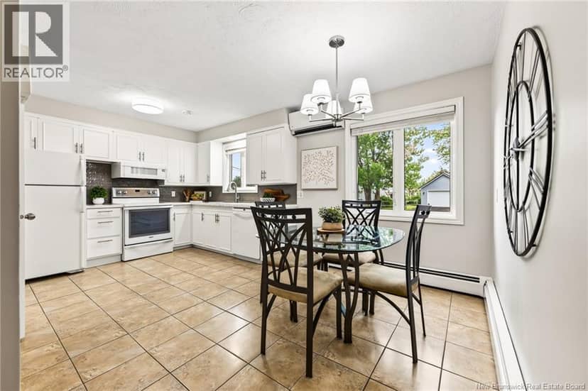 116 Ellerdale Avenue — photo 8 of 40