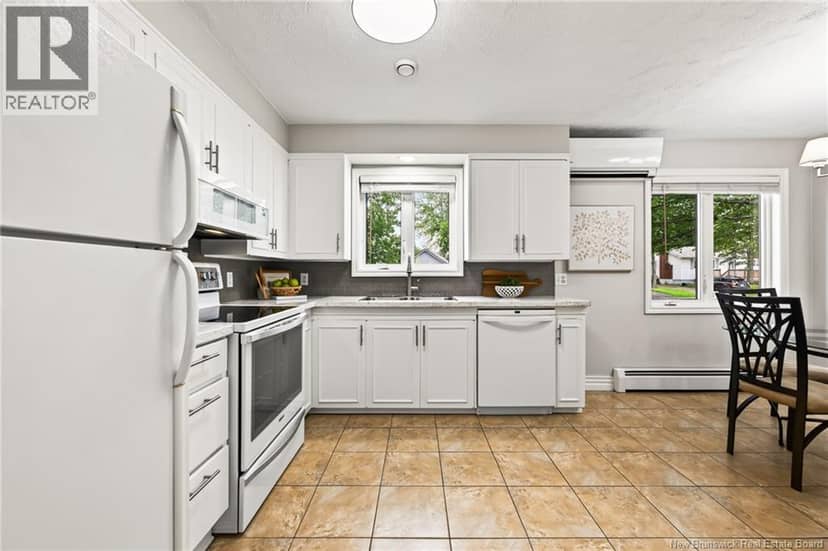 116 Ellerdale Avenue — photo 12 of 40
