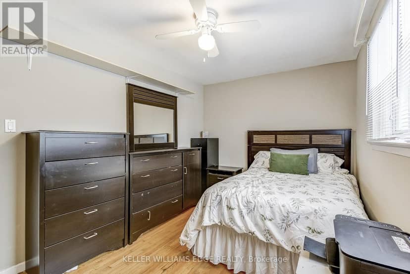 2145 Sandringham Drive — photo 11 of 23