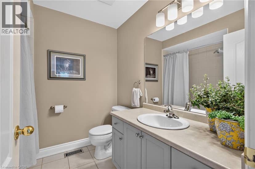 31 SUNVALE Place Unit# 8 — photo 27 of 40