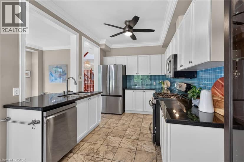 31 SUNVALE Place Unit# 8 — photo 11 of 40