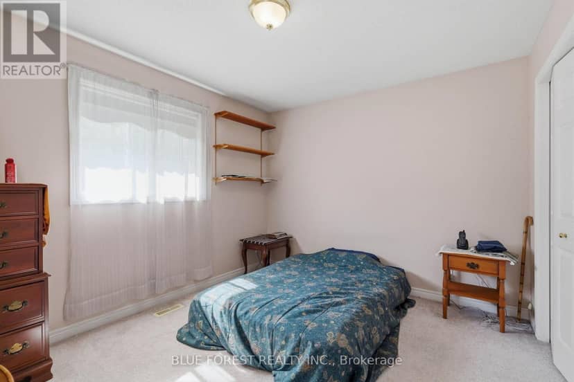 236 Margaret Street — photo 17 of 32